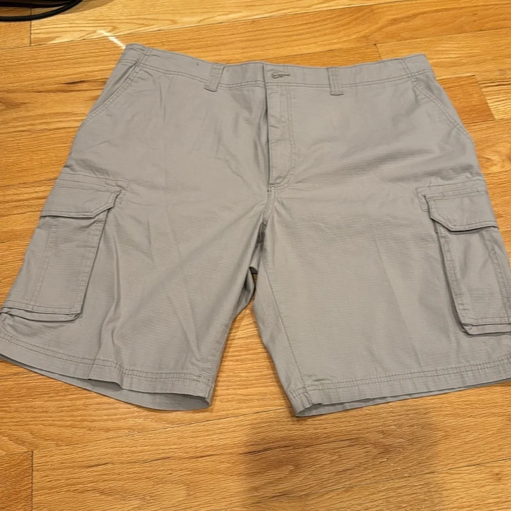 True Nation Men Gray Cargo Shorts Relaxed Fit waist 44 - Picture 2 of 4